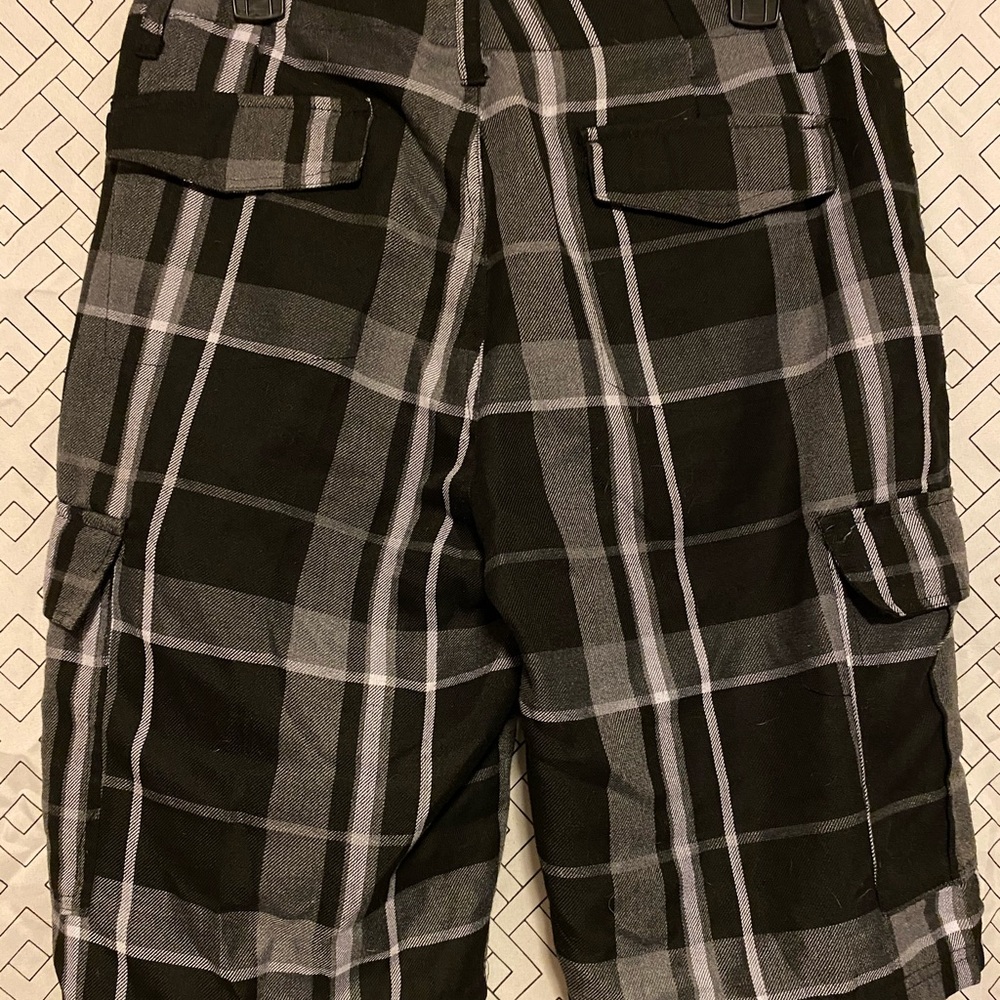 Shorts - Picture 2 of 3